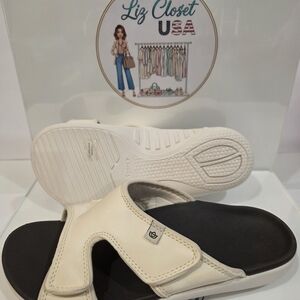 Women's Cream Slide Sandals